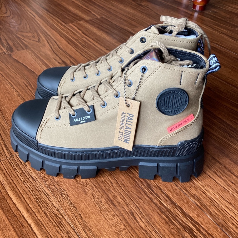 Palladium Revolt HI TX women’s Tan & Black boots - Picture 3 of 8